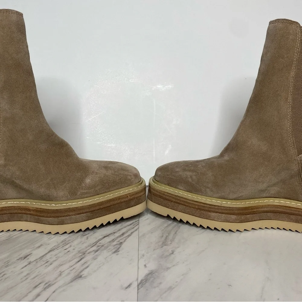 Vince Camuto Omassa Suede Wedge Heel Chelsea Bootie 8 1/2 M